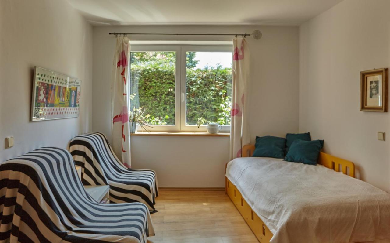 Villa In Bio Garden - You Will Save Money Here Praag Buitenkant foto