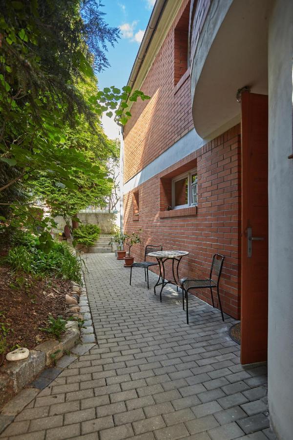 Villa In Bio Garden - You Will Save Money Here Praag Buitenkant foto